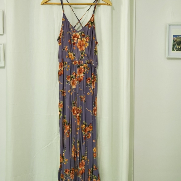 Jumpsuite - Picture 3 of 4